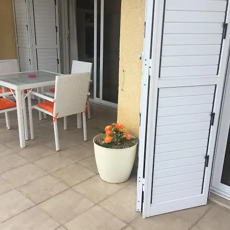 Kissonerga Holiday Flat * Paphos