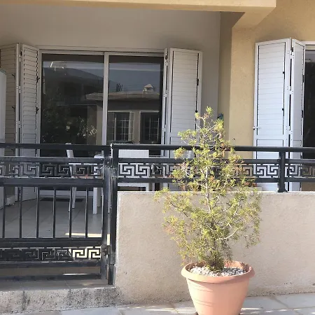 Kissonerga Holiday Flat *