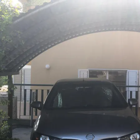 Kissonerga Holiday Flat * Paphos