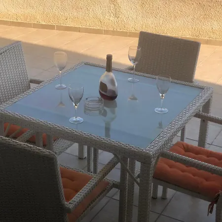 Kissonerga Holiday Flat * Paphos
